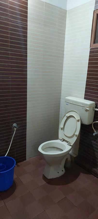 Guruvayur Adithya Dış mekan fotoğraf